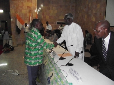 Discours d`ouverture de KKB (président de la Jpdci) à l`ouverture du séminaire de Grand-Bassam : “Ignorer la montée des jeunes est dangereux / La jeunesse ne se laissera pas étouffer”